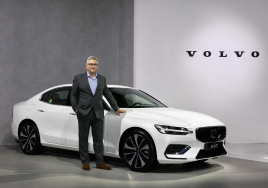 핵심 변화는 '사용자 경험∙안전'...볼보 S60・V60 크로스컨트리 신형 출시