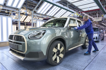 BMW도 결국 변심...英 MINI 전기차 전환 재검토
